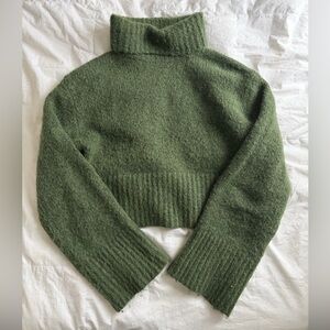 Green Chunky Turtleneck Sweater